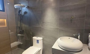 BRAND NEW MODERN ELEGANT HOUSE FOR SALE