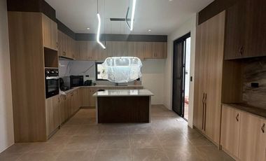 BRAND NEW MODERN ELEGANT HOUSE FOR SALE