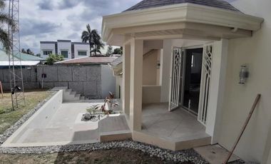 Magnificent House & Lot for Rent in Angeles City near Rockwell Development!