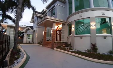 Magnificent House & Lot for Rent in Angeles City near Rockwell Development!