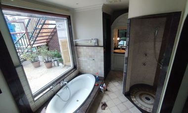 Staff House for Rent at Poblacion, Makati City, Metro Manila