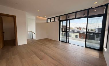 4Bedroom House for sale in Marikina City near UPtown Center