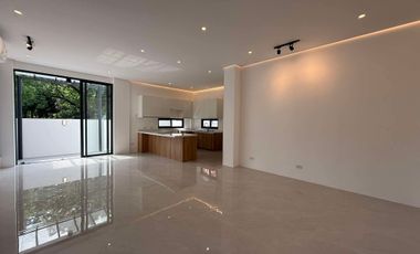 4Bedroom House for sale in Marikina City near UPtown Center