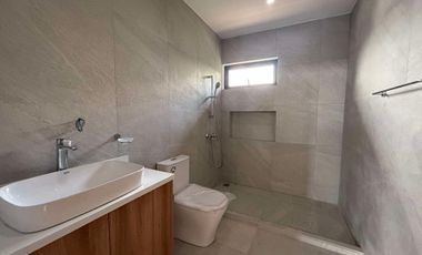 4Bedroom House for sale in Marikina City near UPtown Center