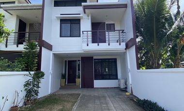 Beautiful Spacious Townhouse w/ Balcony is For Sale at Central Park, Davao City.