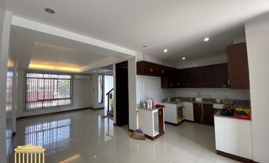 Beautiful Spacious Townhouse w/ Balcony is For Sale at Central Park, Davao City.