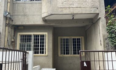 Artistic 5 Unit Townhouse w/ Balcony is For Sale at Doña Vicenta, Davao City.