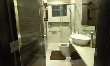 3 Storey House with roof deck and pool For Rent in Pulu Amsic, Angeles City