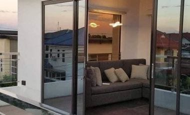 3 Storey House with roof deck and pool For Rent in Pulu Amsic, Angeles City
