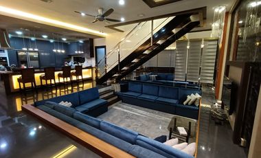 3 Storey House with roof deck and pool For Rent in Pulu Amsic, Angeles City