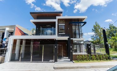 For Sale Pueblo Del Sol Tagaytay 4 Bedroom Brand new Tagaytay house for sale