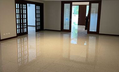 5 Bedroom House for Rent in Urdaneta Village, Makati City