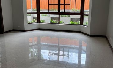 5 Bedroom House for Rent in Urdaneta Village, Makati City