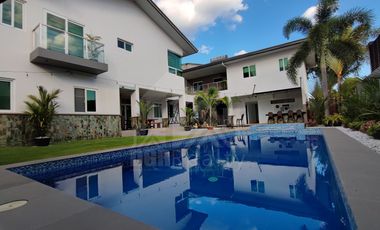 For Sale Spectacular Modish House and Lot in Angeles City Exclusive Subd