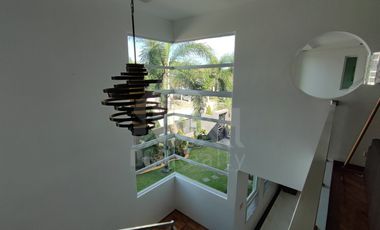 For Sale Spectacular Modish House and Lot in Angeles City Exclusive Subd