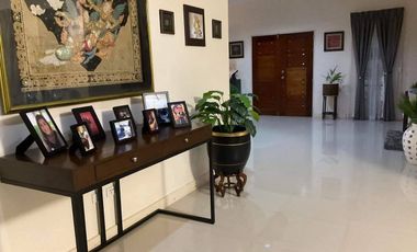 Elegant Palatial Modern Bungalow House w/ Pool in Korean Town, Angeles City