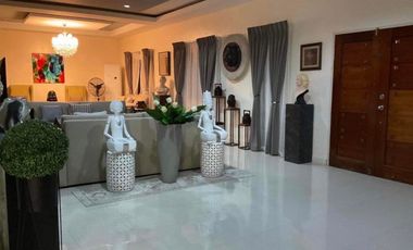 Elegant Palatial Modern Bungalow House w/ Pool in Korean Town, Angeles City