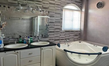 4 Bedrooms House For Sale in Villa Teresa Subd., Angeles city