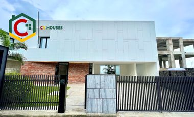 MODERN VILLA FOR SALE LOCATED AT SUN VALLEY CLARK, NEAR HILTON HOTEL
