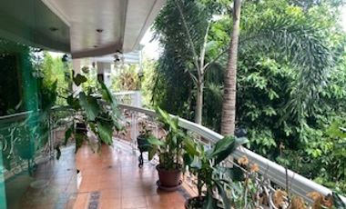 House For Sale in Ayala Alabang Muntinlupa City.