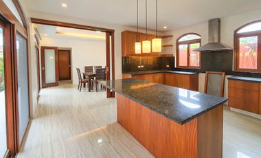 4 bedroom Portofino South house for rent with pool Las Piñas house for rent