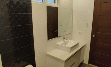 MODERN HOUSE FOR LEASE NEAR SM CLARK