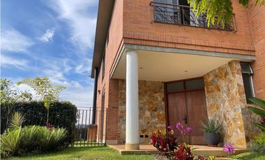 CASA EN VENTA POBLADO SECTOR LA CALERA