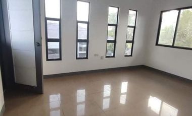 Two Storey 4 Bedrooms House For Sale in Angeles City Pampanga