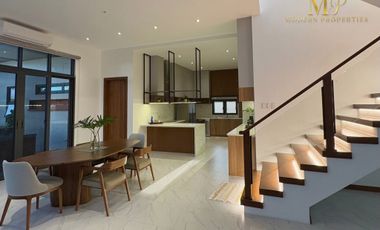 LUXURY HOUSE WITH SWIMMING POOL IN PLANTATION HILLS, ANGELES CITY, PAMPANGA