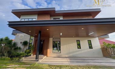 LUXURY HOUSE WITH SWIMMING POOL IN PLANTATION HILLS, ANGELES CITY, PAMPANGA