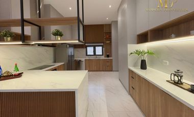 LUXURY HOUSE WITH SWIMMING POOL IN PLANTATION HILLS, ANGELES CITY, PAMPANGA