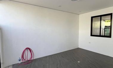 RUSH SALE! MODERN HOUSE AND LOT NEAR CLARK!
