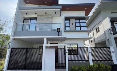 RUSH SALE! MODERN HOUSE AND LOT NEAR CLARK!