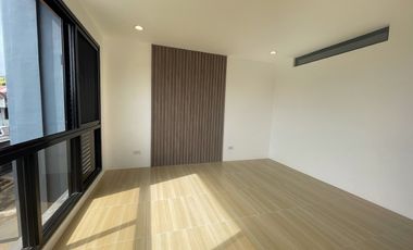 3 Storey Duplex House and Lot For Sale 4BR in Monteverde Royale, Taytay Rizal