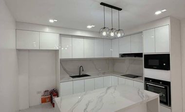 RUSH SALE! BRAND NEW MODERN TWO STOREY HOUSE IN ANGELES CITY NEAR CLARK