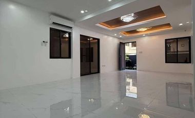 RUSH SALE! BRAND NEW MODERN TWO STOREY HOUSE IN ANGELES CITY NEAR CLARK