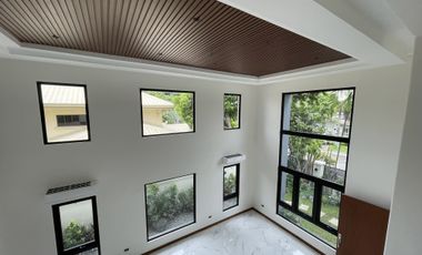5 Bedrooms Modern House for Sale in Ayala Alabang, Muntinlupa