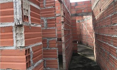 Se vende casa en construccion en Mamatoco