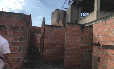 Se vende casa en construccion en Mamatoco