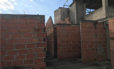 Se vende casa en construccion en Mamatoco