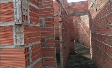 Se vende casa en construccion en Mamatoco