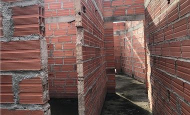 Se vende casa en construccion en Mamatoco