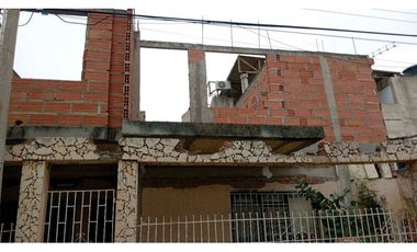 Se vende casa en construccion en Mamatoco