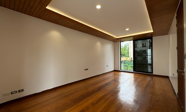 Corner House for Sale in Mckinley Hill Village