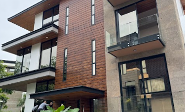 Corner House for Sale in Mckinley Hill Village