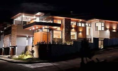 A house and lot in Baguio City's Pinewoods Subdivision is up for sale.