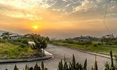 A house and lot in Baguio City's Pinewoods Subdivision is up for sale.