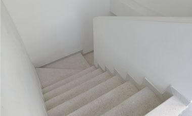 SE ARRIENDAN LOCALES COMERCIALES SOBRE LA QUINTA AVENIDA, SANTA MARTA