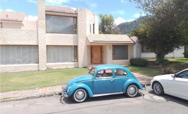 Casa para arriendo en Santa Ana Oriental