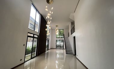 4 Bedroom modern tropical house for rent at BF Homes